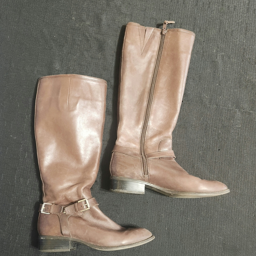 Ralph Lauren Marion Boots. Size 6B - Picture 2 of 4